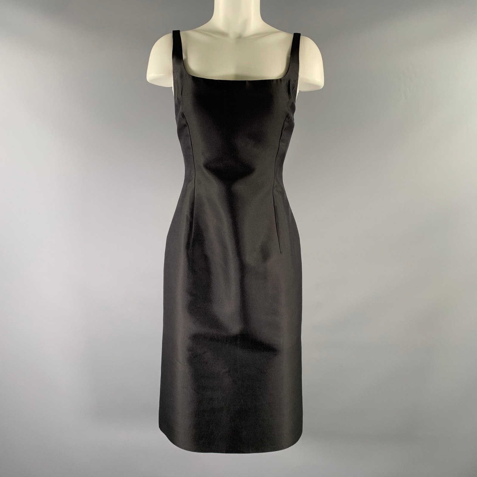 Luciano Barbera Size 8 Black Silk Wool Scoop Neck Knee-Length Dress